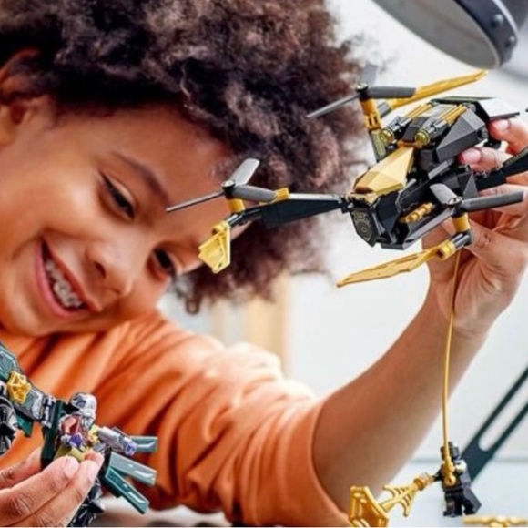 LEGO® Marvel Spider-Man’s Drone Duel (76195) - Picture 6 of 12
